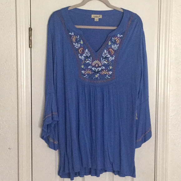NWT Live & Let Live Beautiful Smocked Tunic Top - Picture 1 of 16